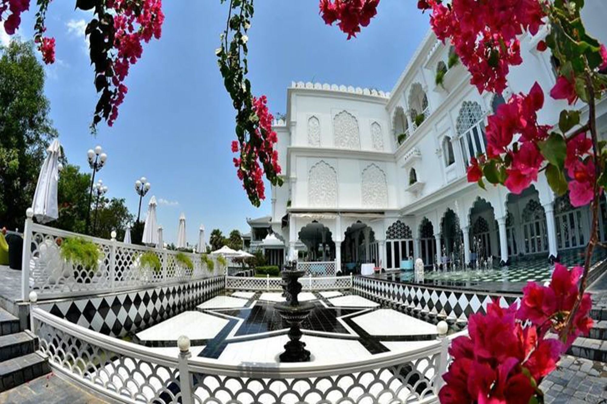 Chloe Gallery Ho Chi Minh City Bagian luar foto